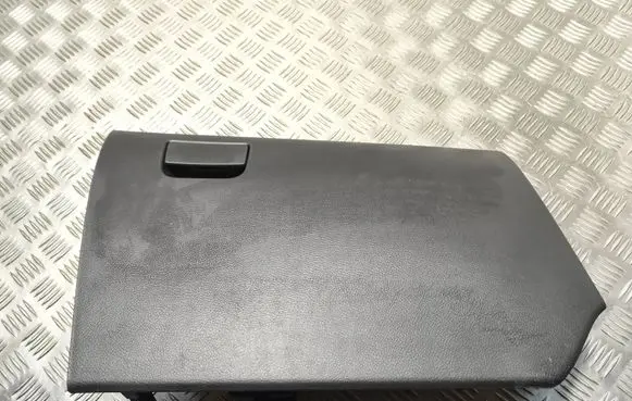Mazda 3 II Glove box 