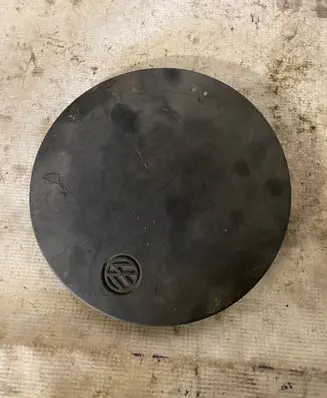 Volkswagen PASSAT B4 R15 wheel hub/cap/trim PA66GF30