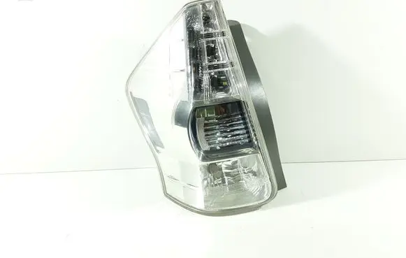 Toyota Prius+ (ZVW40) Rear/tail lights P9355 13089