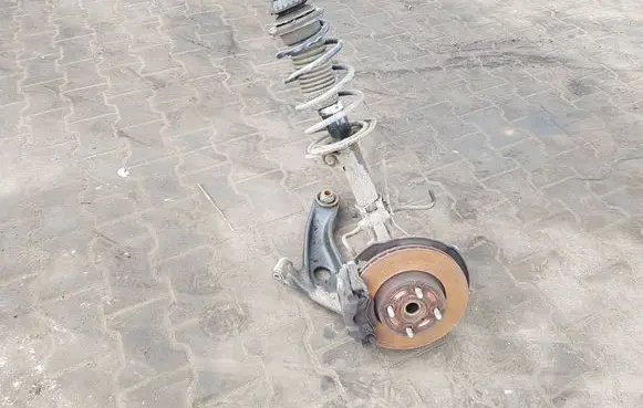Toyota Yaris Front wheel hub spindle knuckle 
