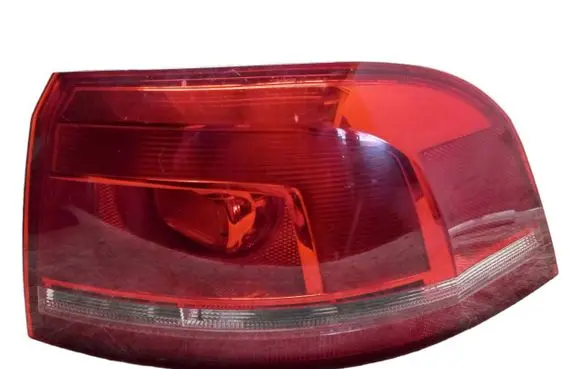 Volkswagen PASSAT B7 Rear/tail lights 3AF945096C E12990 605002