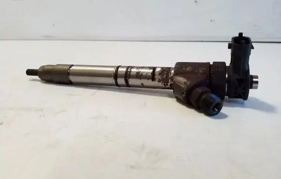 KIA Sportage Fuel injector 0445110582 338002F600
