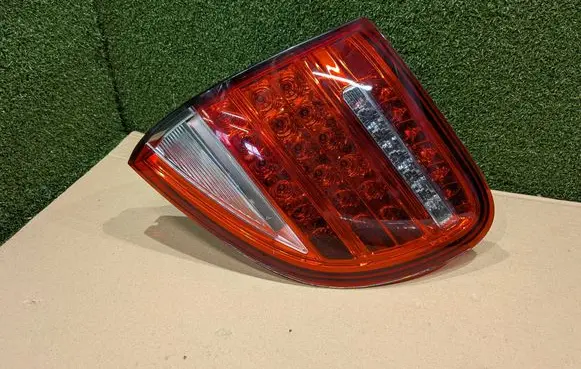 Porsche Cayenne (92A) Tailgate rear/tail lights 7P5945094L 7P5945094