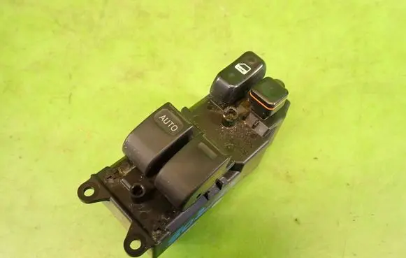 Toyota Solara Quarter vent window switch 