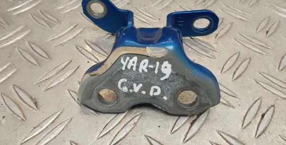 Toyota Yaris Rear door upper hinge