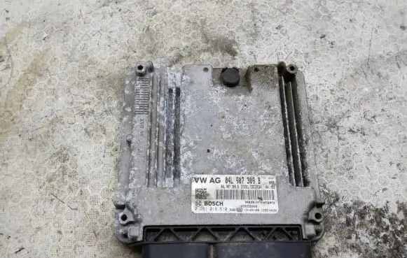 Skoda Octavia Mk3 (5E) Engine control unit/module 04L907309B 0281018510