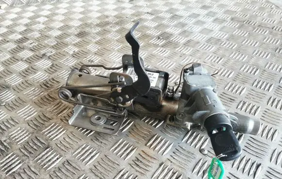 Skoda Octavia Mk1 (1U) Steering wheel axle 8L1419501CH