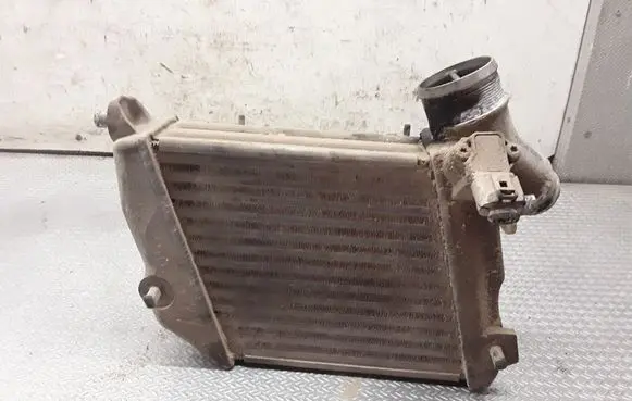 Audi A8 S8 D3 4E Intercooler radiator 4E0145805J