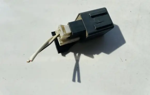 Nissan X-Trail T30 Other relay 2433009900