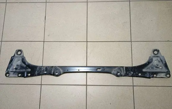 Volvo XC60 Bottom radiator support slam panel 32277168