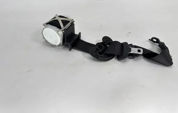 BMW 1 F20 F21 Front seatbelt 7243308