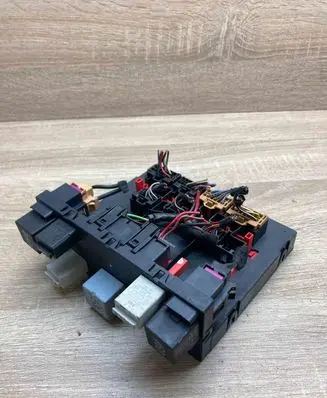 Volkswagen PASSAT B6 Comfort/convenience module 3C0937049H