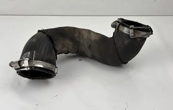 Intercooler hose/pipe