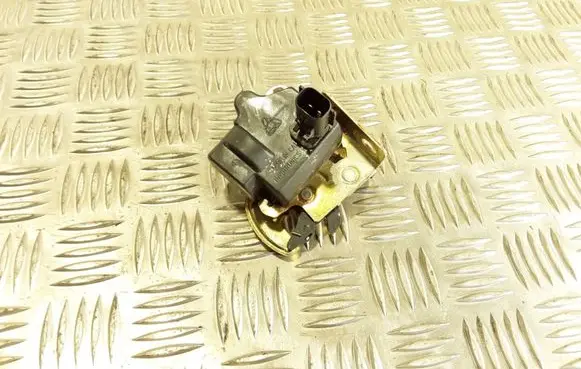 Jeep Grand Cherokee (WJ) Tailgate window lock/catch/latch 