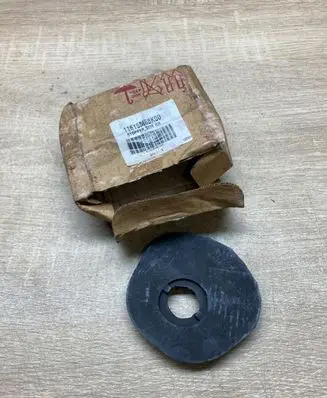 Suzuki Alto Engine mount bracket 11615M68K00