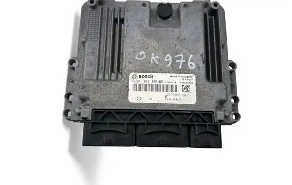 Renault Clio IV Engine control unit/module ECU 237106319R 0281032885