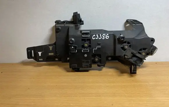 BMW 5 F10 F11 Other engine bay part 624404 C3386
