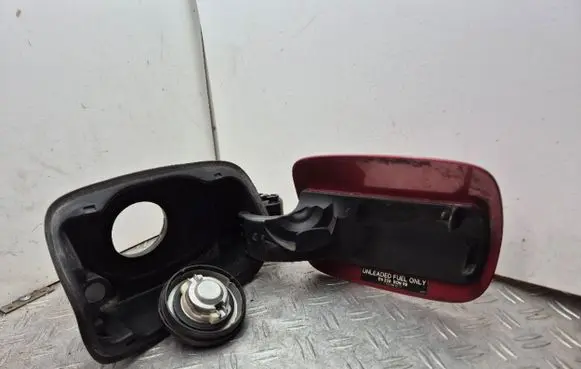 Chrysler Crossfire Fuel tank cap A1936300067