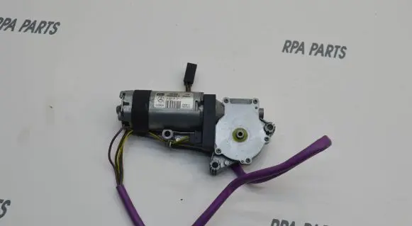 Mercedes-Benz S W221 Sunroof motor/actuator A2218202042 10954230