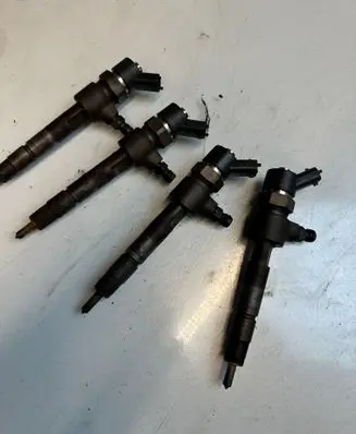 Alfa Romeo 147 Fuel injector 0445110119