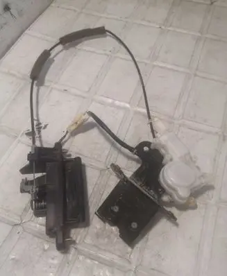 Mazda 3 I Tailgate/trunk/boot lock/catch/latch