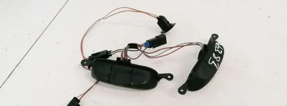 Steering wheel buttons/switches