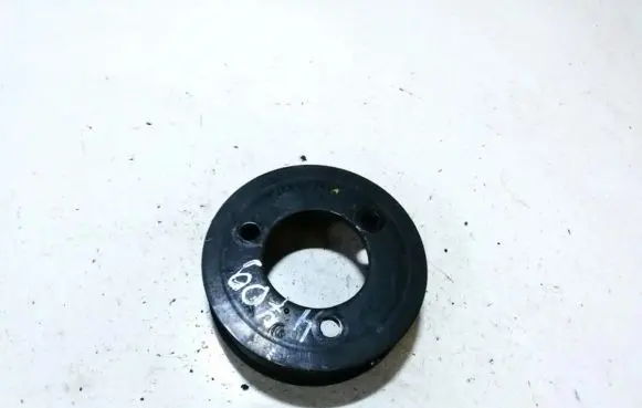 Nissan Qashqai Water pump pulley 8200357354d