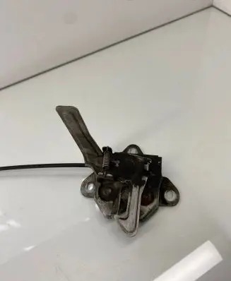 Suzuki Swift I Engine bonnet/hood lock/catch
