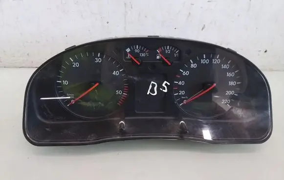 Volkswagen PASSAT B5 Speedometer (instrument cluster) 3B0919881N