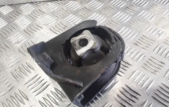 Toyota Corolla Verso AR10 Engine mount bracket
