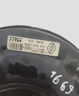 Renault Megane II Brake booster 8200678376