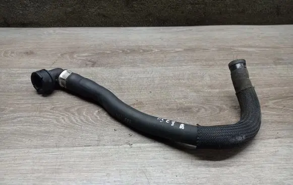 Volvo V70 Engine coolant pipe/hose 30745335