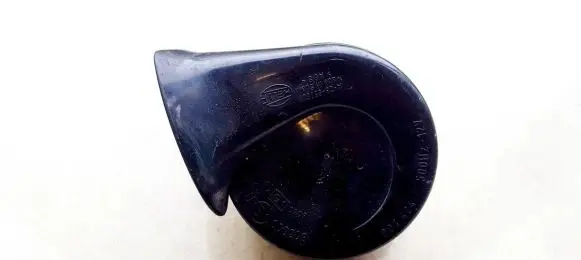 Volkswagen Touareg I Horn signal 6n0951223