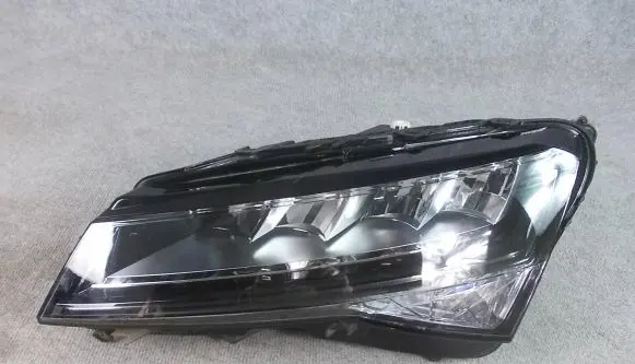 Skoda Superb B8 (3V) Headlight/headlamp