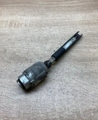 Ford Focus Engine bonnet/hood lock/catch 4M5AR16C826AD