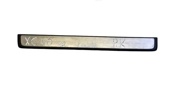 Volvo XC40 Front sill trim cover 32132599