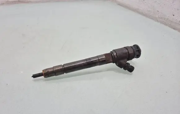Fuel injector