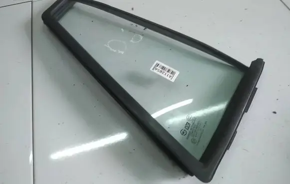 Hyundai Santa Fe Rear vent window glass AS2