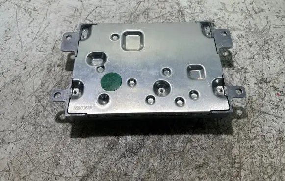 Head unit multimedia control