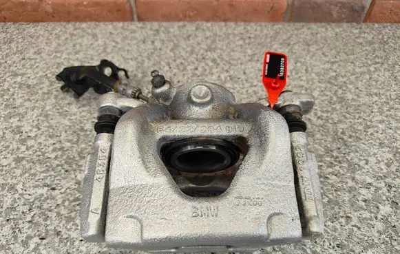 Mini One - Cooper F56 F55 Front brake caliper 6860264