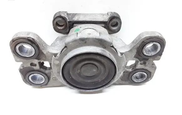 Engine mount bracket