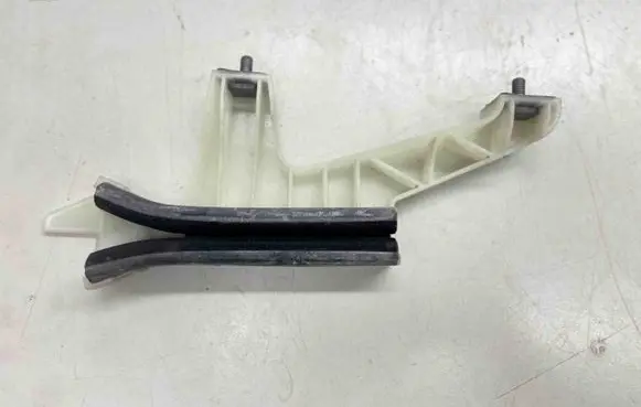 Renault Espace V (RFC) Front door windshield rail 802170110R
