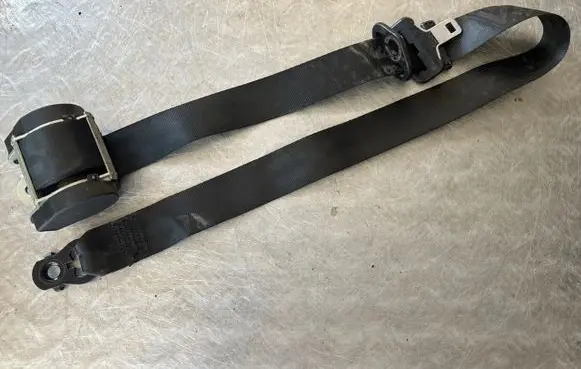 Opel Vivaro Front seatbelt 696522B