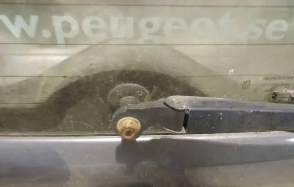 Peugeot 307 Rear window wiper motor 