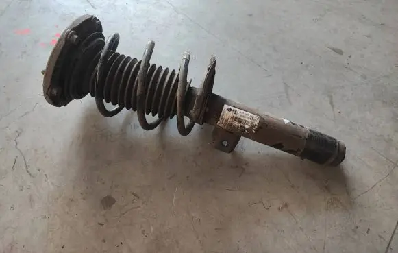 BMW 3 F30 F35 F31 Front shock absorber/damper 6873827