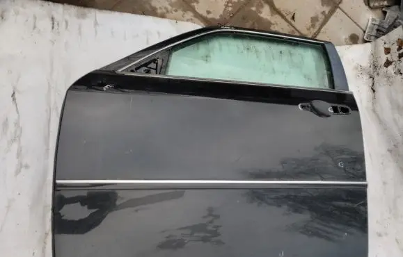 Chrysler 300 - 300C Front door