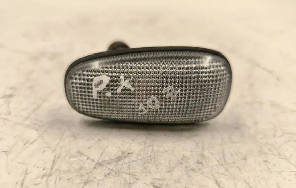 Opel Zafira A Front fender indicator light 