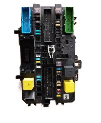 Opel Zafira B Fuse module 13220829 5DK00866943