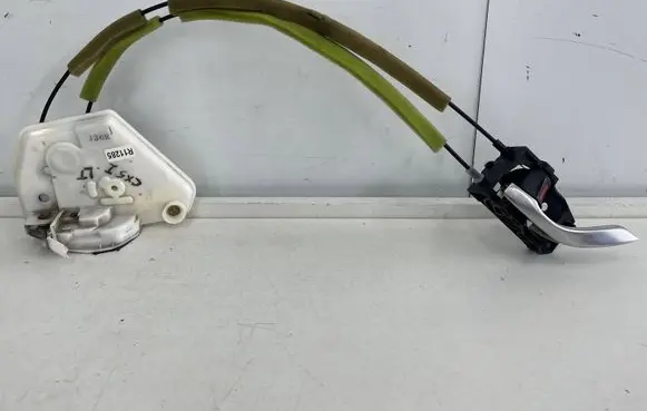 Mazda CX-5 Rear door lock