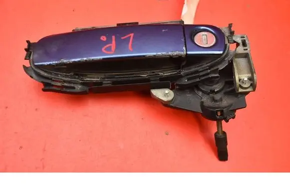 Audi A3 S3 8P Front door exterior handle 